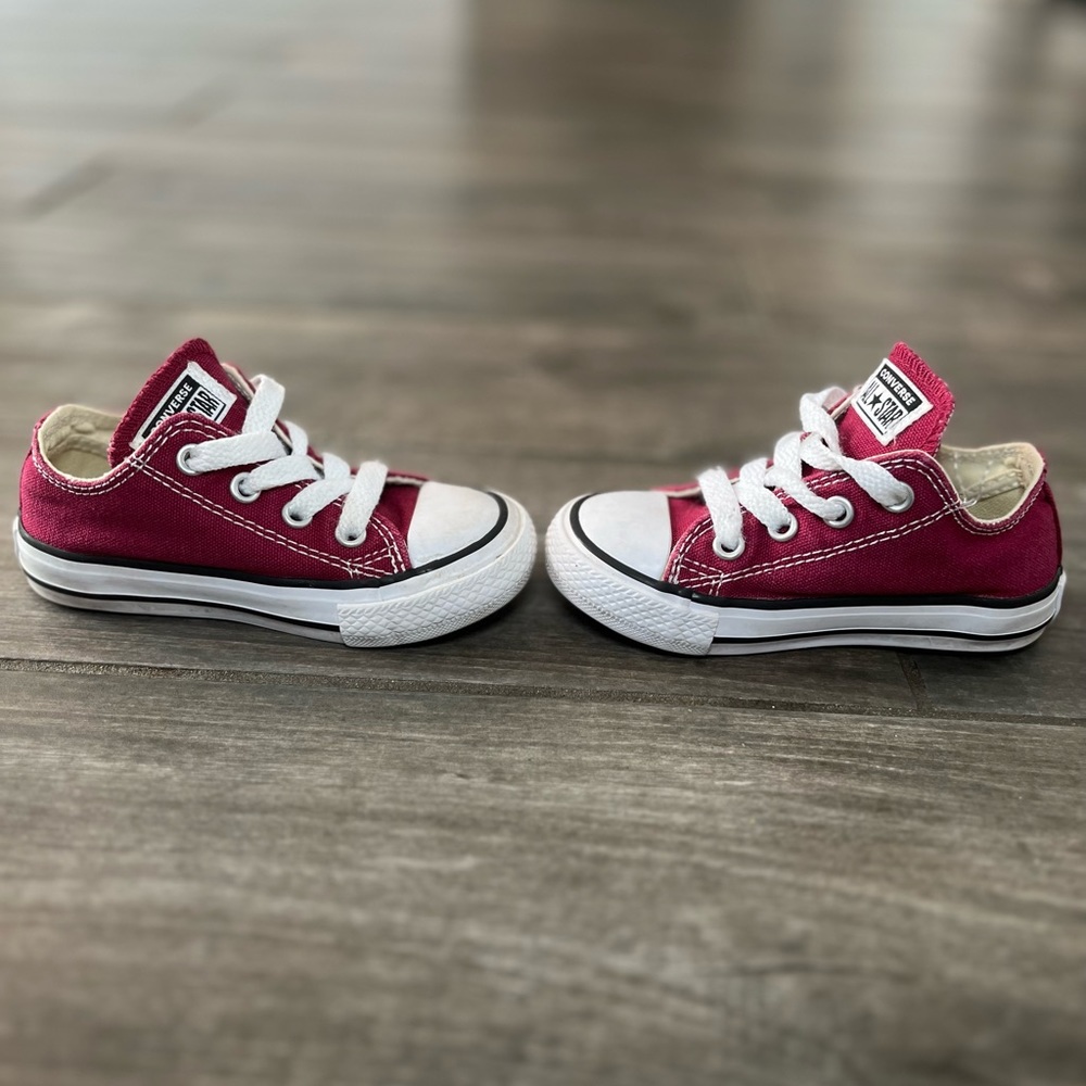 Converse Chuck Taylor All Star Ox Toddler's Shoes Maroon size 6